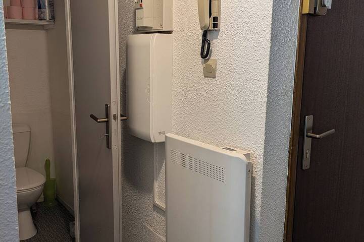 Ganze Wohnung, Apartment 5 minutes from ski lift/thermal baths/town center in Ax-les-Thermes, Französische Pyrenäen