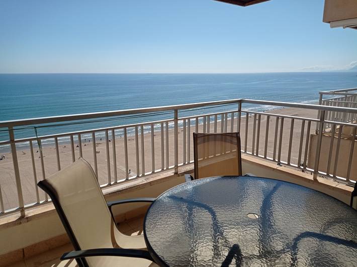 Ferienwohnung für 6 Personen, mit Meerblick und Balkon sowie Terrasse und Pool in Gandia