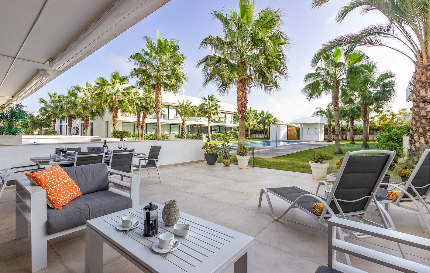 Apartamento vacacional entero, ¡Acogedor apartamento con piscina, jardín y aire acondicionado - 600m de la playa! in Mar Menor, Costa Cálida