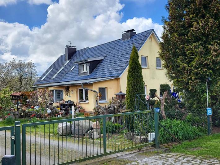 Ferienwohnung für 4 Personen, mit Terrasse und Garten sowie Ausblick in Ahrenshagen-Daskow