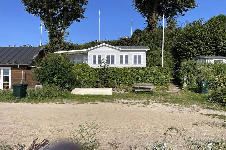 Feriehus for 4 personer, med terrasse i Hejlsminde