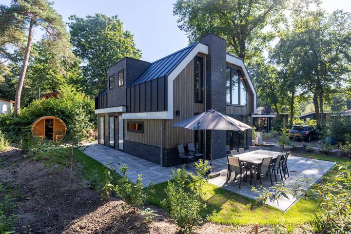 Vakantiepark voor 10 personen, met Terras en Sauna in Hoenderloo
