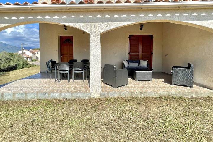 Location de vacances pour 4 personnes, avec Terrasse et Jardin à Cuttoli-Corticchiato