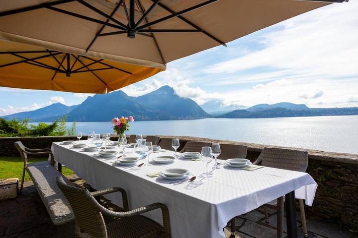 Villa pour 18 personnes, avec piscine ainsi que jardin et balcon à Comune di Verbania - 4