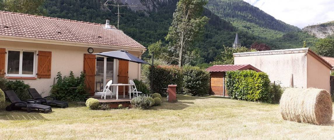 Gîte pour 5 personnes, avec terrasse et jardin dans Val-de-Sos - 4