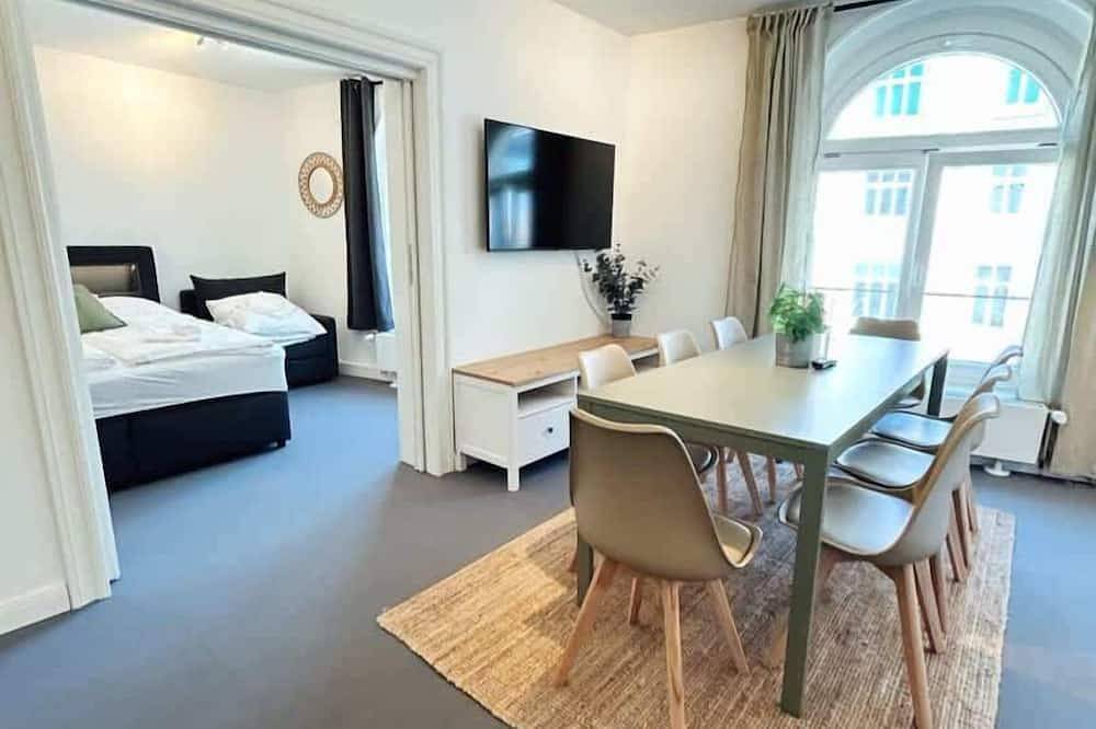 Ganze Wohnung, Modern 3-Bedroom near Alster Hamburg for up to 10 in Hamburg-Mitte, Hamburg