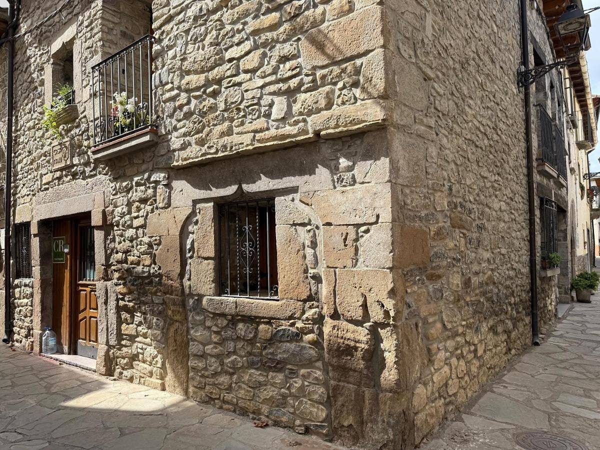 Five-Bedroom House in Santa Cilia, Pyrénées Aragonaises