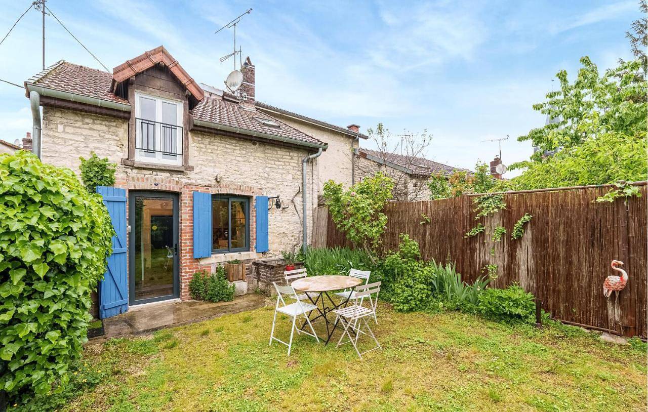 Two-Bedroom Holiday Home in Bayel, Aube