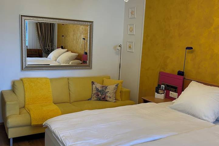 Ganze Wohnung, Golden Rooms Exklusiv Apartment für 2 Erwachsene und 1 Kind in Völkermarkt, Lavanttaler Alpen