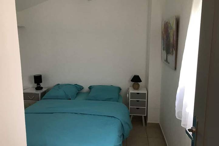 Entire apartment, Quiet, High Standing, Large Terrace And Swimming Pool Near The Beach in Saint-Cyprien, Mediterranean Coast (France)
