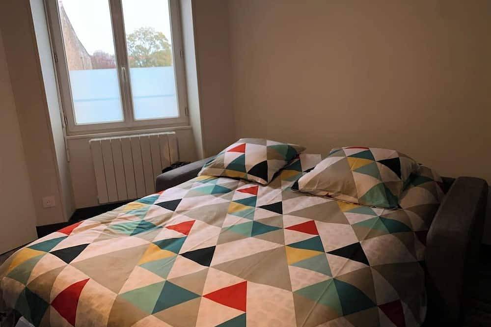 Apartamento entero, 🌠Au Petit Chaleureux🌠 City center - Wi-Fi - free parking  in Niort, Región de Niort