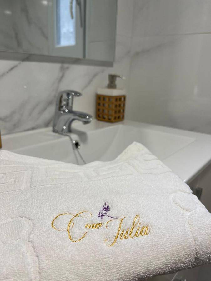Small Attic Double Room in Haro, Rioja