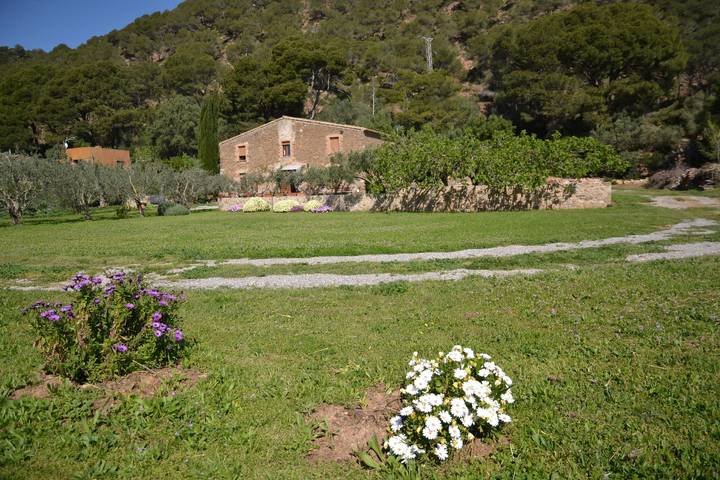 Casa rural para 4 personas, con Terraza además de Jardín y Vistas en Baix Empordà - 2
