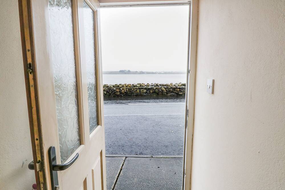 Quayside House, family friendly in Roundstone, County Galway in Roundstone, Connemara
