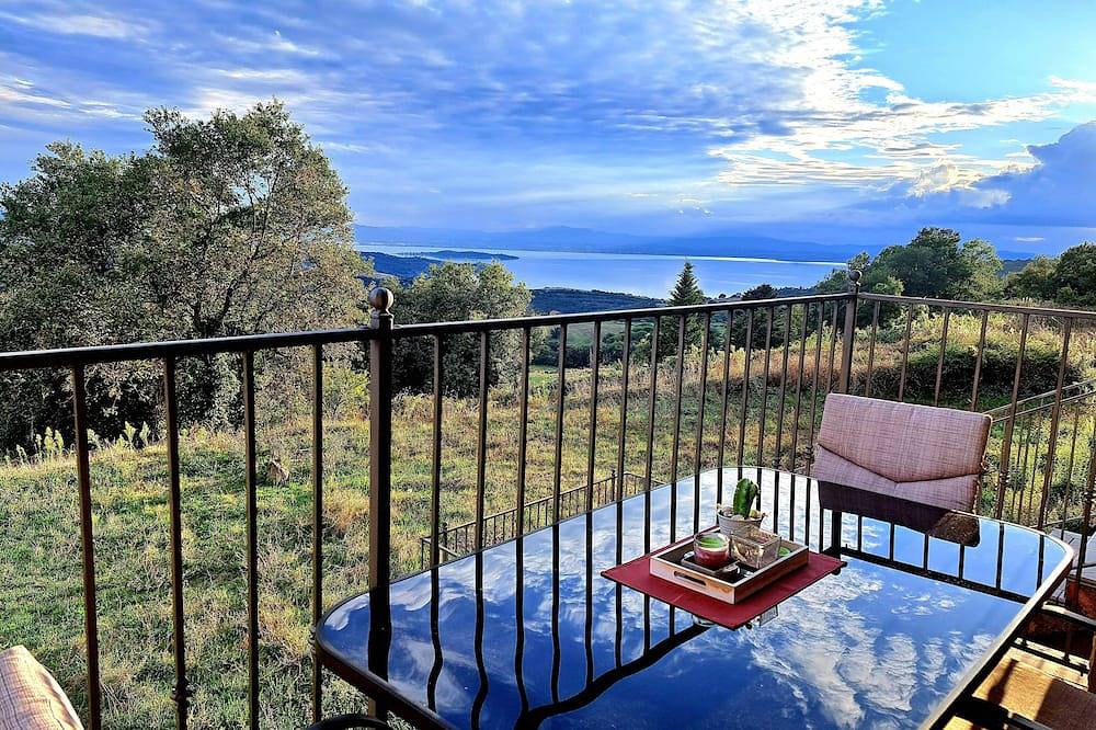 Casa Vacanze La Perla del Lago-Tutto il confort di casa tua con vista Lago! in Passignano sul Trasimeno, Lago Trasimeno