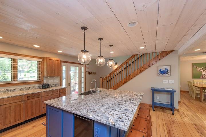 Vacation house for 14 people, with balcony and pool as well as hot tub in Maryland