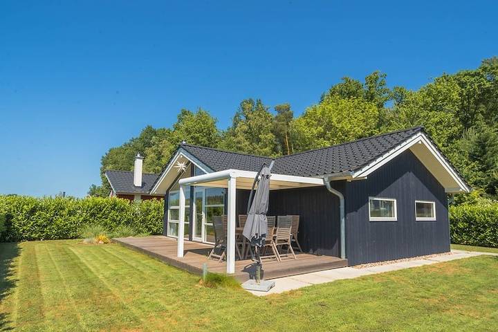 Ferienhaus für 6 Personen, mit Whirlpool und Terrasse sowie Garten und Sauna am Dümmer See (Mecklenburg-Vorpommern)