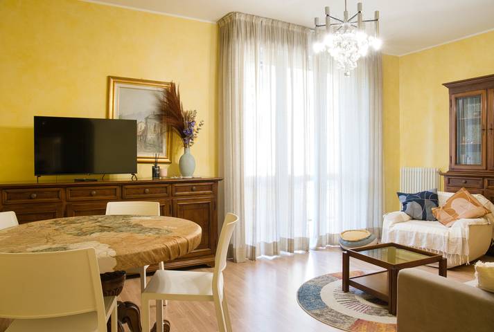 Appartamento per 6 persone, con Balcone a Mandello del Lario