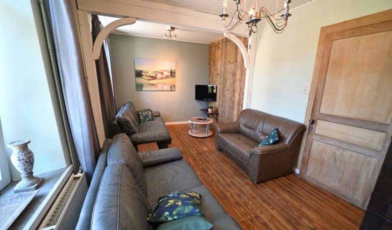 Renovated stone village house for 8 persons in the middle of a typical Ardennes village. in Hotton, Province de Luxembourg