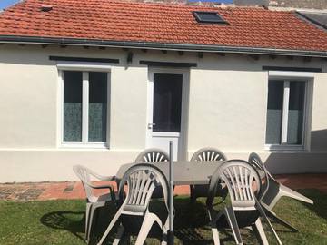 Location de vacances pour 4 personnes, avec jardin à Fleury-les-Aubrais