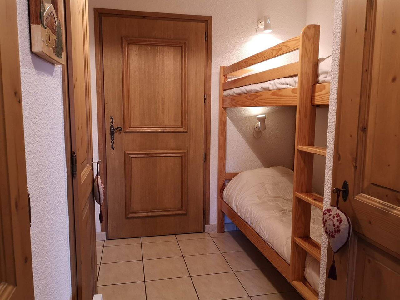 Ganze Wohnung, Gemütliche 2-Zimmer-Wohnung für 6 Personen – Zentrale Lage, nahe den Pisten, Parkplatz und Terrasse in Notre-Dame-de-Bellecombe, Albertville und Umgebung