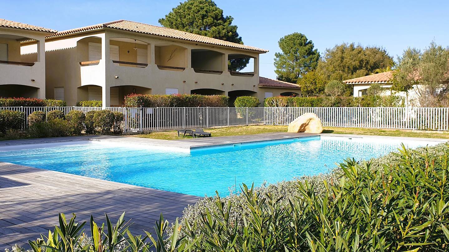 Appartement de vacances entier, Appartement Laurel, 4 personnes, piscine, plage à 2 min en voiture in Lecci, Arrondissement de Sartène