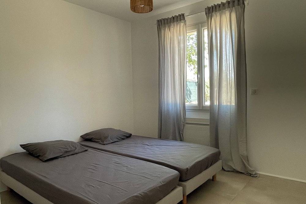 Comfortable new house in Le Cannet-des-Maures, Draguignan Region