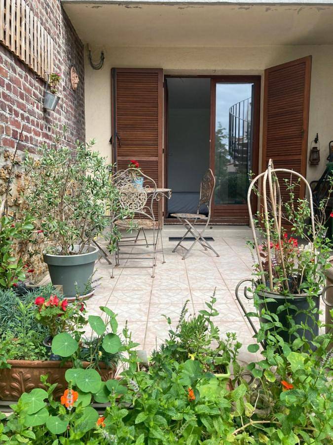 Appartement entier, One-Bedroom Apartment in Fontenay-sous-Bois, Val-de-Marne