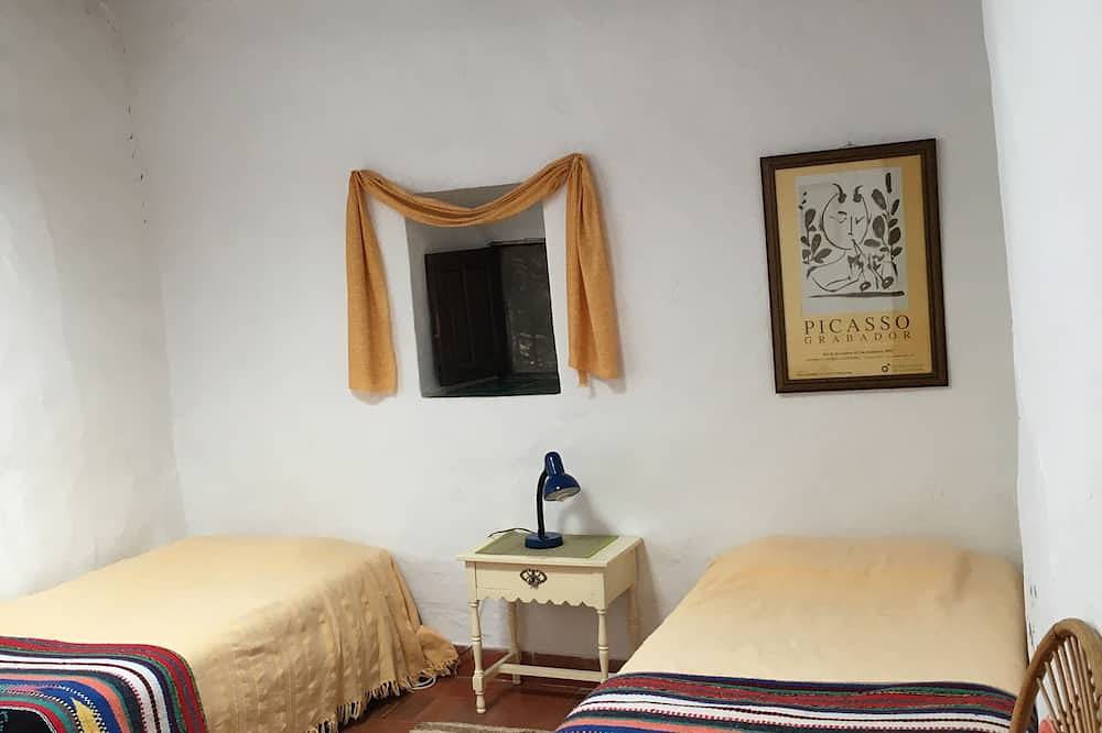 Alpujarras. Casa De Piedra De 500 Años En Hamlet Blanqueado. Un cielo para los caminantes! in Ferreirola, La Taha