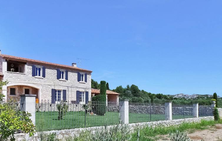 Location de vacances pour 8 personnes, avec terrasse, animaux acceptés à Maussane-les-Alpilles - 2