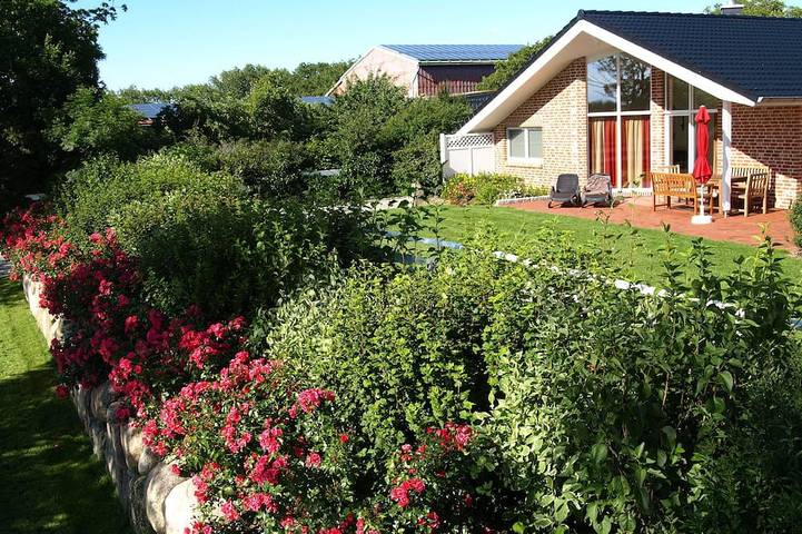 Ferienhaus für 4 Personen, mit Pool und Sauna sowie Whirlpool und Garten auf Fehmarn