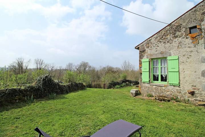 Gîte de France 9 Personen in Thiat, Bellac und Umgebung