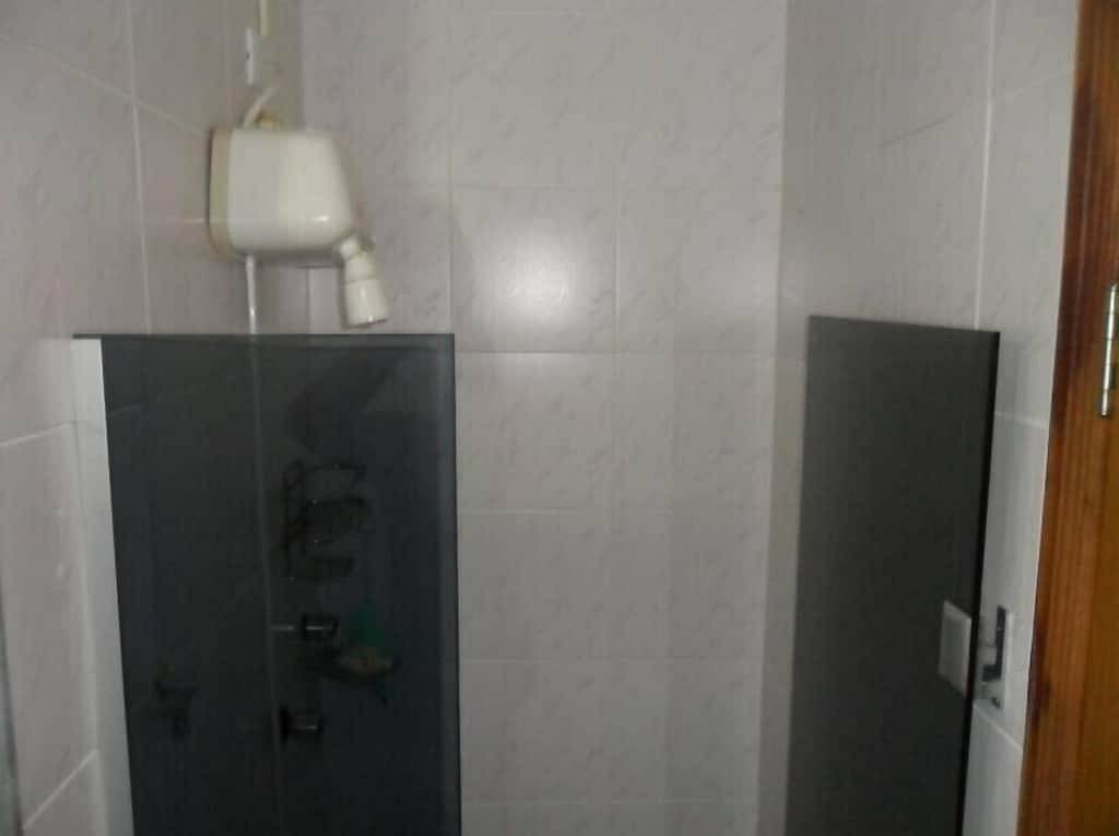 Ganze Wohnung, Ausgezeichnete möblierte Wohnung, 100 m vom Strand entfernt !! in Praia da Enseada (Guarujá), Baixada Santista