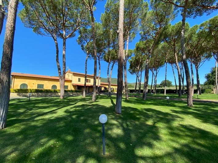 Agriturismo per 2 persone, con Idromassaggio e Giardino nonché Piscina e Panorama a Castiglione della Pescaia