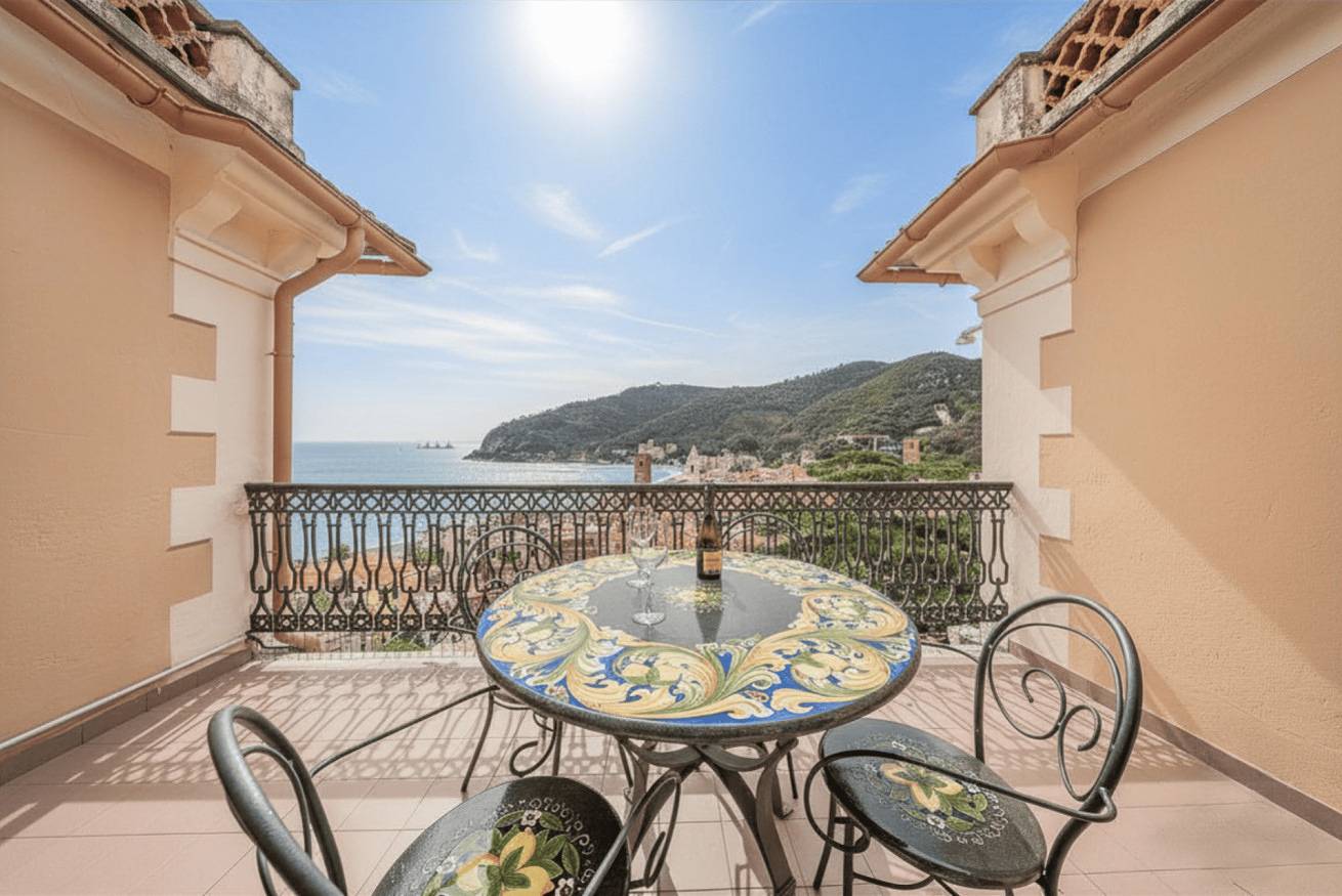 [Villa Histórica 2] Vista Mar y Terraza in Noli, Riviera di Ponente