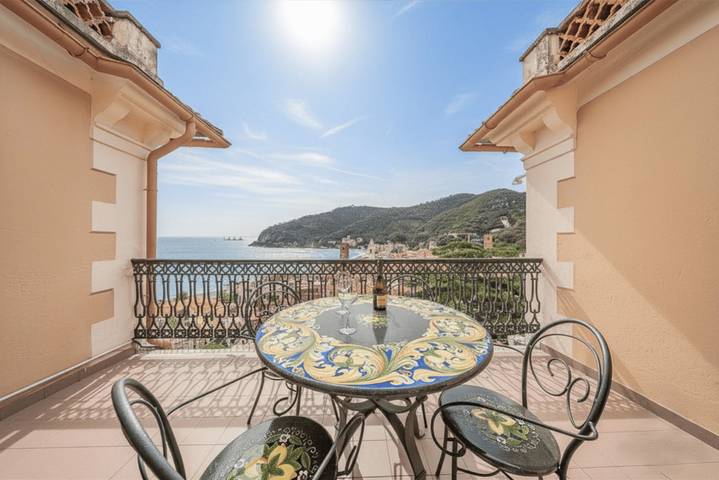 Location de vacances pour 4 personnes, avec jardin à Noli - 2