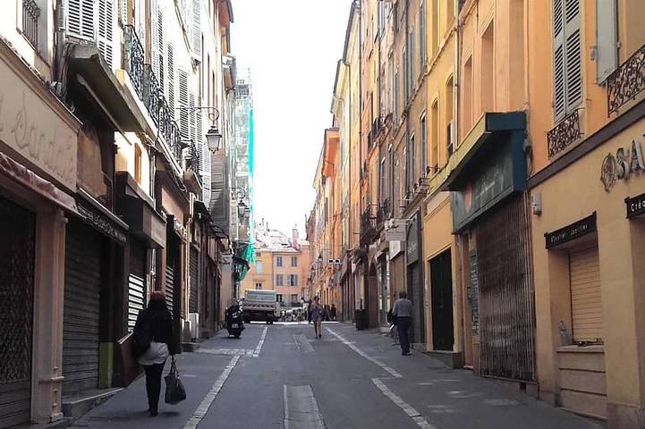 Gîte pour 4 personnes, avec balcon dans Office De Tourisme D Aix En Provence