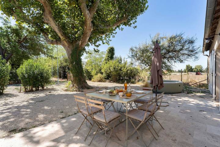 Mas de la Roubine mit Garten, Klimaanlage, Spa und Wlan in Châteaurenard, Arles und Umgebung