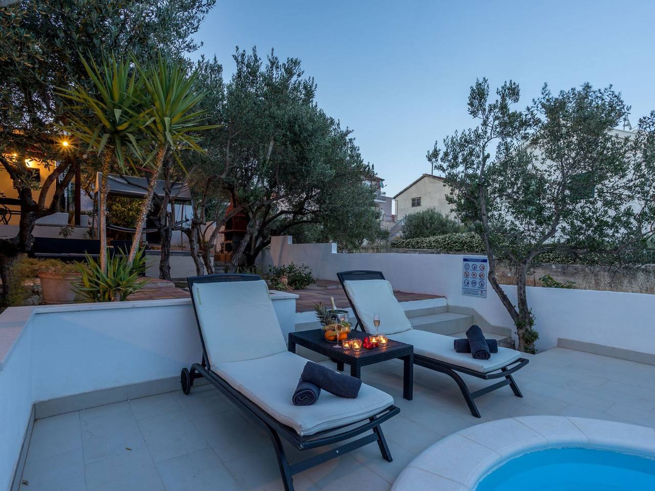 Geräumiges Ferienhaus mit Terrasse und Garten in Stari Grad, Hvar