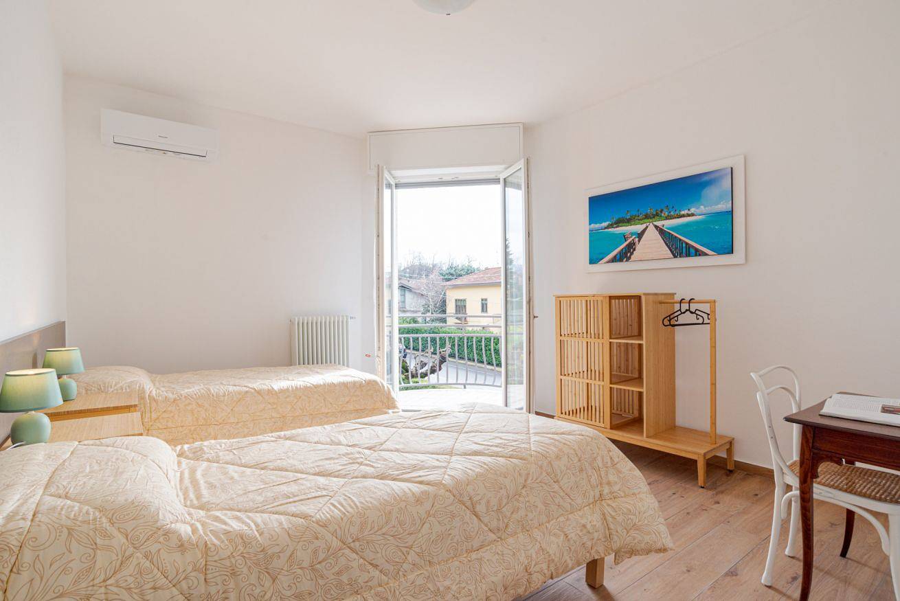Appartamento intero, Accogliente Appartamento con balcone! Casa Grigna in Cesana Brianza, Brianza