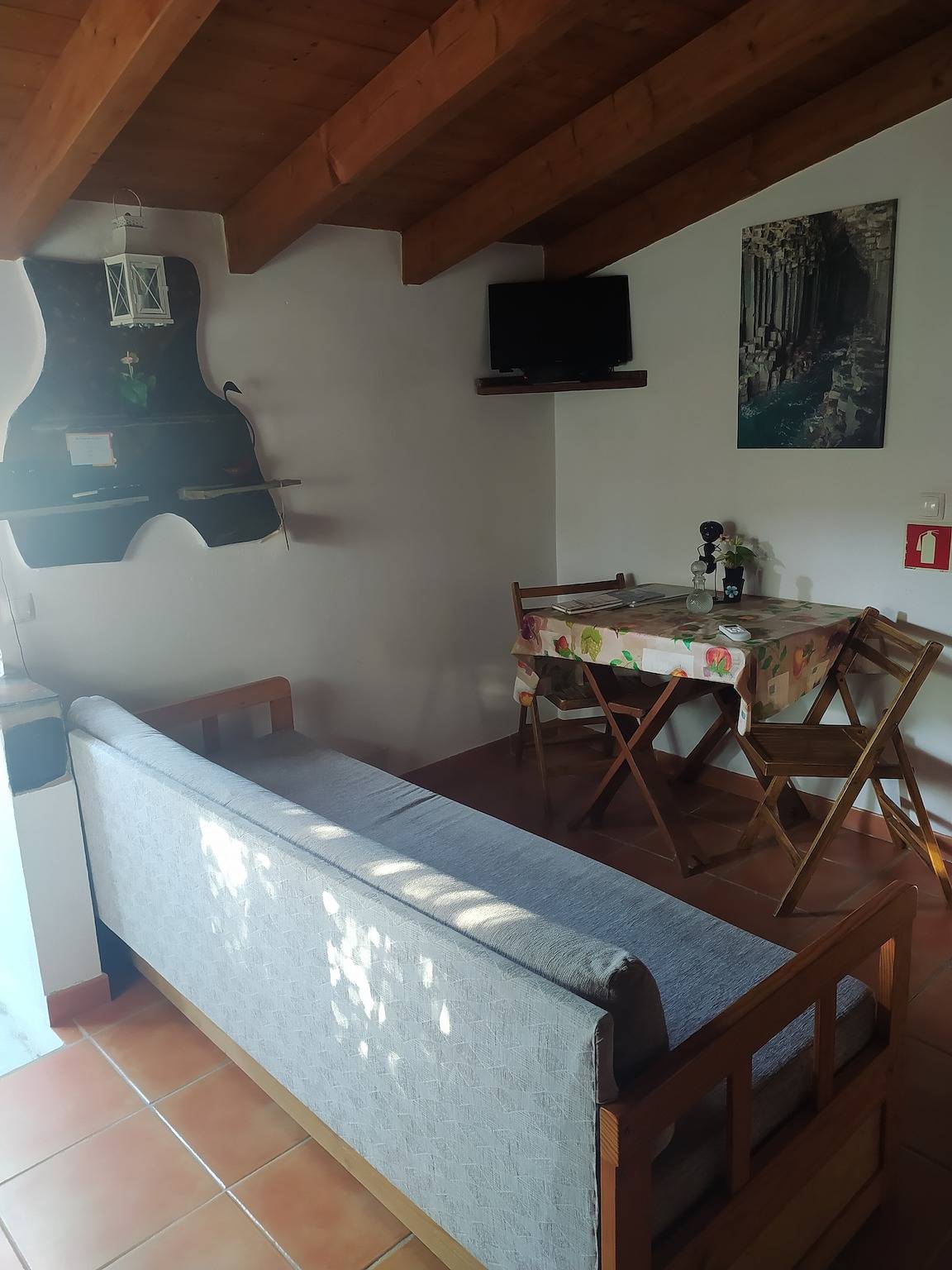 Ferienhaus 'Coureladaltura 1' mit Bergblick, Wlan und Klimaanlage in Bordeira, Naturpark Südwest-Alentejo und Costa Vicentina