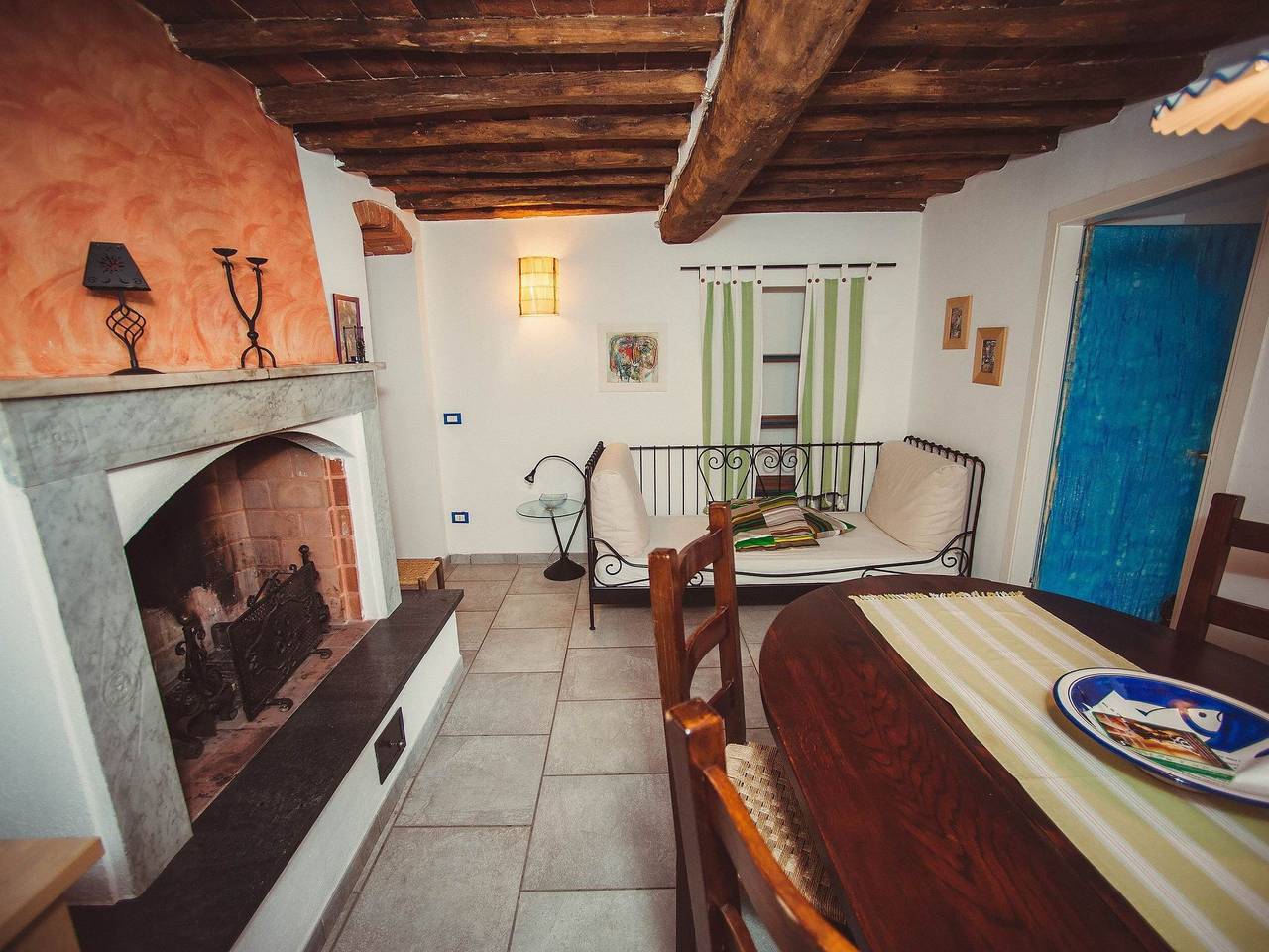 Appartamento intero, Wohnung 'Seventh Heaven' mit Gemeinschaftspool in Massa, Riviera Toscana