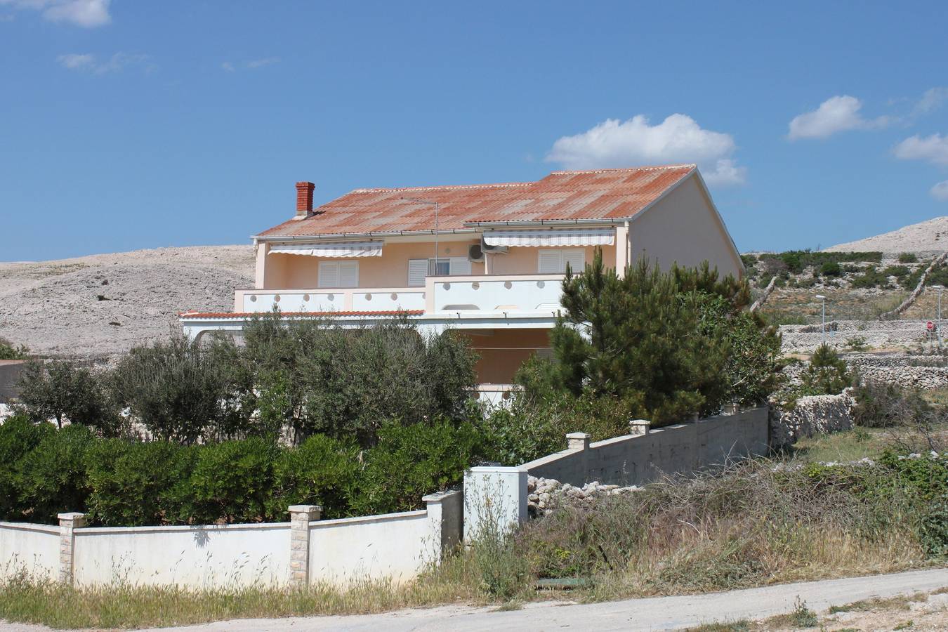 Ganze Wohnung, 2-Zimmer-Ferienwohnung mit Terrasse und Meerblick Kustici, Pag A-6287-e in Kustići, Pag