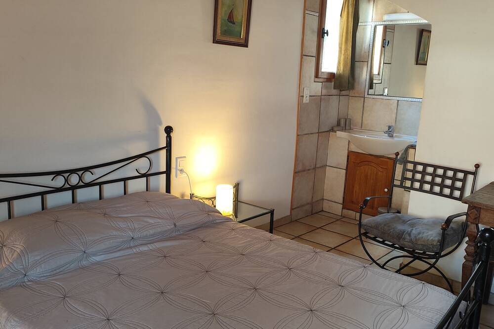 Villa La Sablède with private pool 4 bed wifi air-conditioning 10 km beaches in Pomérols, Côte d'Améthyste