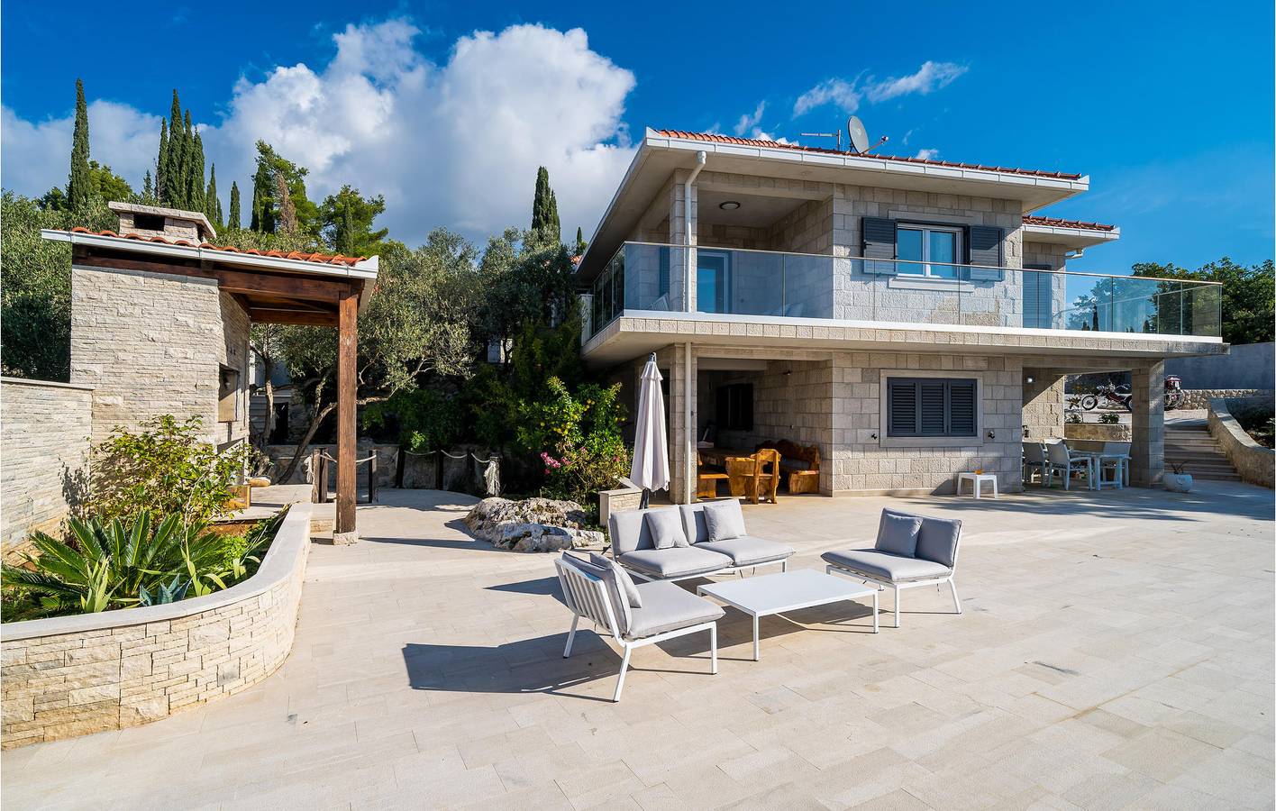 Ganze Ferienwohnung, Reizende 2-Zimmer-Wohnung mit Pool in der Nähe der Küste von Dubrovnik in Općina Konavle, Dubrovnik-Neretva