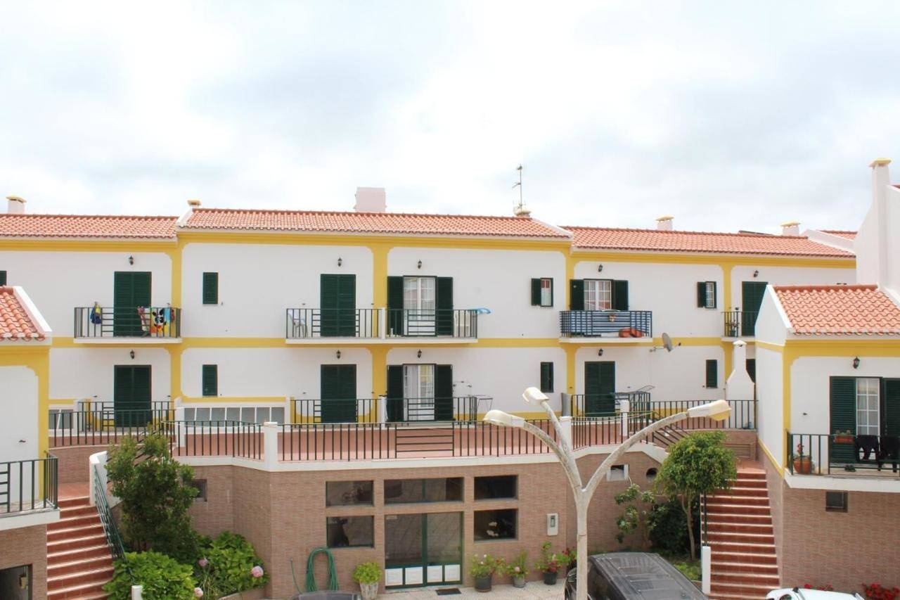 Apartamento inteiro, Apartment in Praia da Areia Branca, Lourinhã