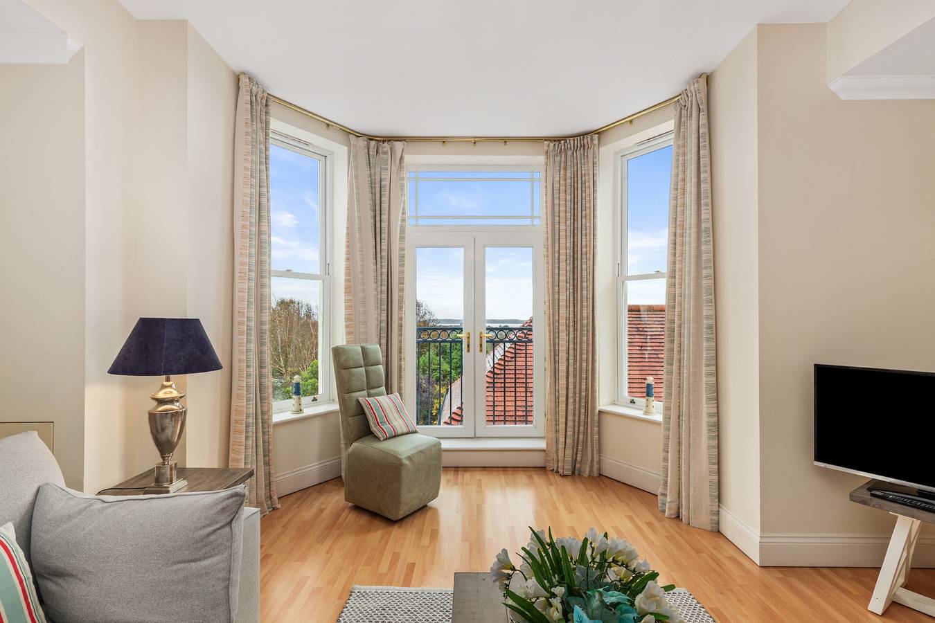 Entire apartment, Bryn Y Mor - Swimming Pool and  Sea Views in Tenby, Pembrokeshire