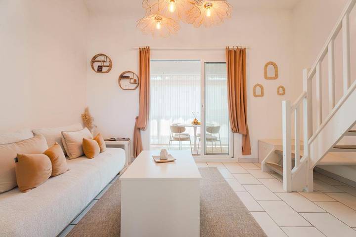 Gîte pour 6 personnes, avec terrasse et vue, animaux acceptés dans Port de Miramar