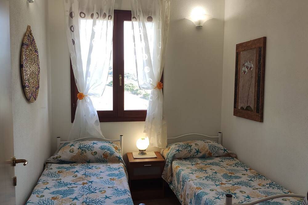 Appartamento intero, Attico con Veranda e Vista Golfo: Tramonti esclusivi a Portata di Mano-Wifi free in Lu Bagnu, Castelsardo