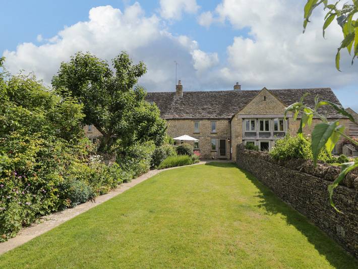 Cottage for 4 people, with Garden and View in The Cotswolds